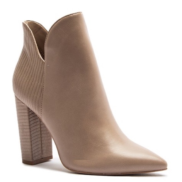 Qupid Signal Taupe Textured Chunky Heel Bootie - Picture 7 of 7